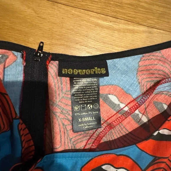 Nooworks Mini Misty mouth / lips Pattern Dress, XS - Picture 5 of 7